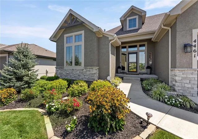 Photo 3 of Single family home for sale at 4461 Lakeview Ter, Basehor, KS 66007 | MLS# 2639243 | Listing updated on 2026-09-28