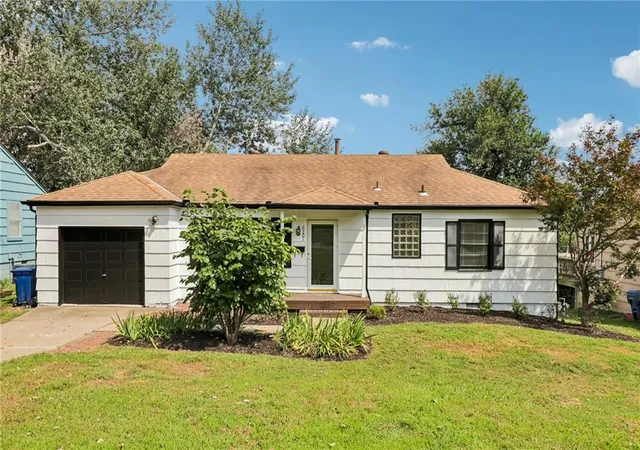 1st image of 6201 Cedar St, Mission, KS 66205 | MLS# 2639259