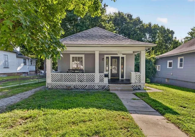 Photo 1 of Sale Pending at 1117 S Noland Rd, Independence, MO 64050 | MLS# 2639263 | Listing updated on 2026-08-31