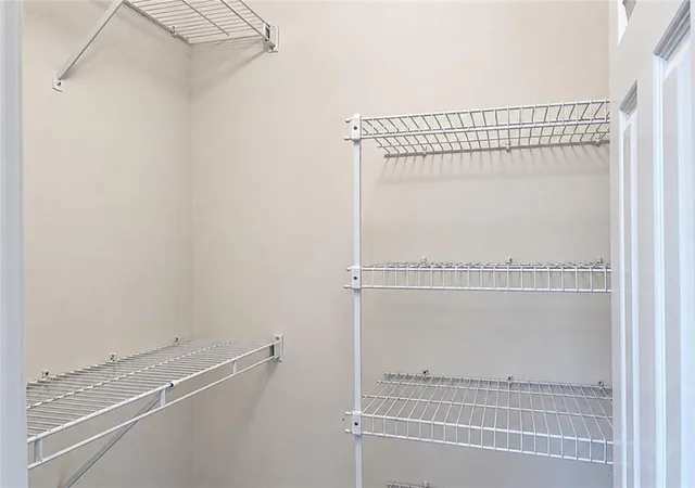 28th image of 8403 W 128th St, Overland Park, KS 66213 | MLS# 2639271