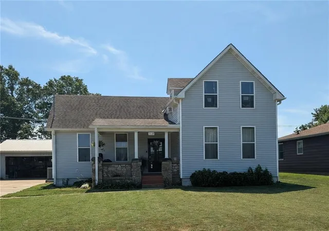 1st image of 518 W 4th Avenue, Garnett, KS 66032 | MLS# 2639276