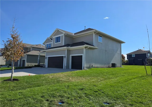 Photo 3 of Single family home for sale at 2291 W Elm Ter, Olathe, KS 66061 | MLS# 2639280 | Listing updated on 2026-10-22