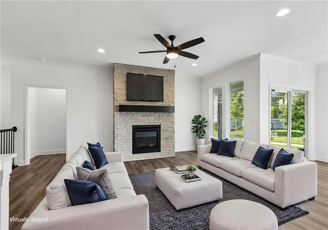 Photo 4 of House for sale at 16236 Broadmoor St, Overland Park, KS 66085 | MLS# 2639281 | Listing updated on 2026-09-22