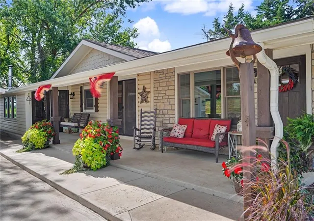 4th image of 829 N 500Th Rd, Baldwin City, KS 66006 | MLS# 2639287
