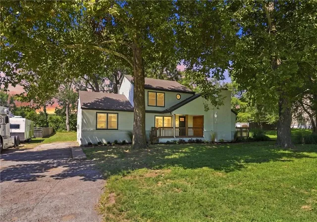Photo 1 of Single family home for sale at 812 S 94th St, Kansas City, KS 66111 | MLS# 2639288 | Listing updated on 2026-09-06