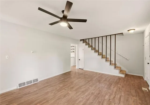 Photo 4 of Sale Pending at 812 S 94Th St, Kansas City, KS 66111 | MLS# 2639288 | Listing updated on 2026-09-19