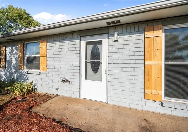 Photo 4 of Single family home for sale at 807 Keith Blvd, Coffeyville, KS 67337 | MLS# 2639290 | Listing updated on 2026-10-23