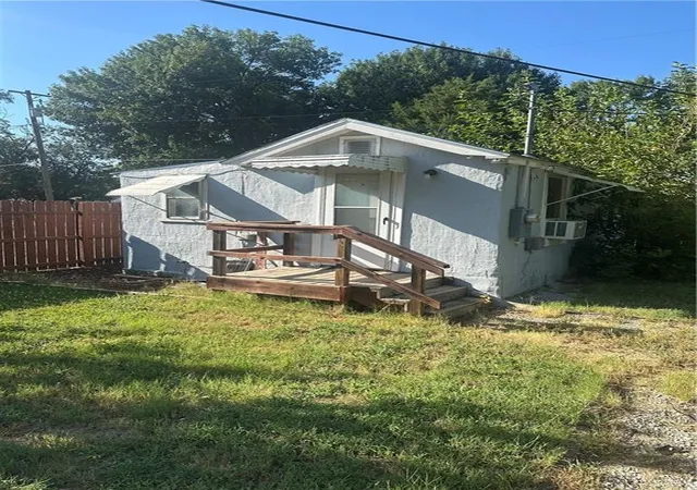 Photo 3 of Single family home for sale at 612 W Forest St, Pittsburg, KS 66762 | MLS# 2639293 | Listing updated on 2026-09-01