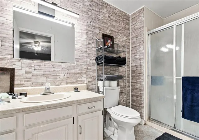 Photo 3 of Single Family Residence at 1004 Douglas Ln, Sedalia, MO 65301 | MLS# 2639295 | | Sold on 2026-10-07