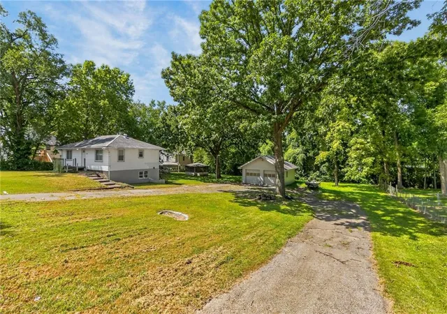 Photo 3 of Sale Pending at 812 N 63rd St, Kansas City, KS 66102 | MLS# 2639296 | Listing updated on 2026-09-02