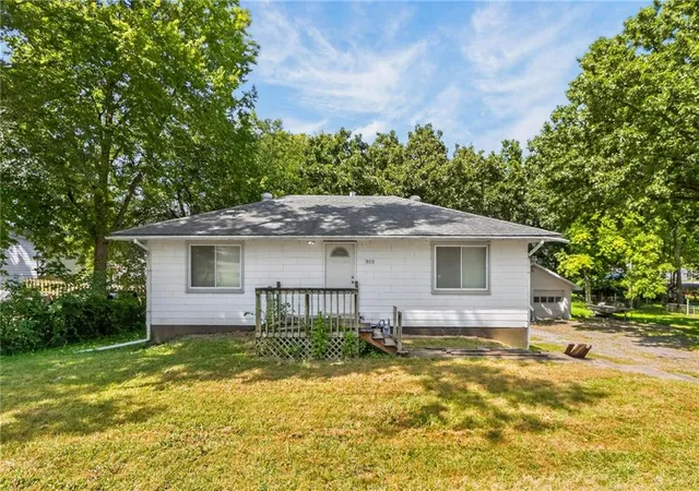 Photo 3 of Sale Pending at 812 N 63Rd St, Kansas City, KS 66102 | MLS# 2639296 | Listing updated on 2026-09-02