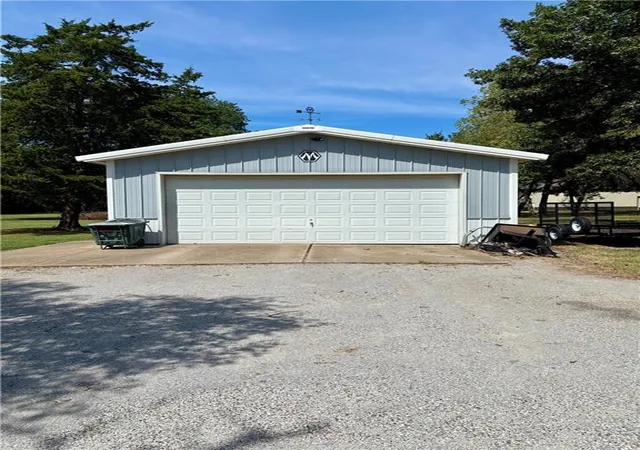 Photo 2 of Sale Pending at 604 W Craig Rd, Pittsburg, KS 66762 | MLS# 2639300 | Listing updated on 2026-09-01
