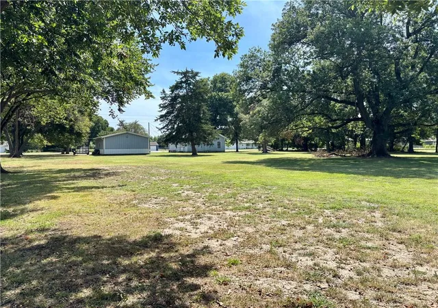 Photo 3 of Sale Pending at 604 W Craig Rd, Pittsburg, KS 66762 | MLS# 2639300 | Listing updated on 2026-09-01