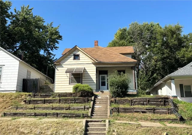 Photo 1 of Sale Pending at 603 Shady Ave, Saint Joseph, MO 64505 | MLS# 2639308 | Listing updated on 2026-09-02
