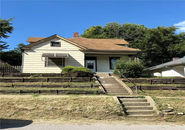 Photo 34 of Sale Pending at 603 Shady Ave, Saint Joseph, MO 64505 | MLS# 2639308 | Listing updated on 2026-09-02