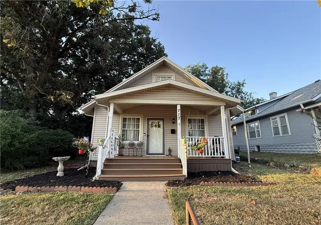 Photo 1 of Sale Pending at 717 W 9th Street, Pittsburg, KS 66762 | MLS# 2639314 | Listing updated on 2026-09-01