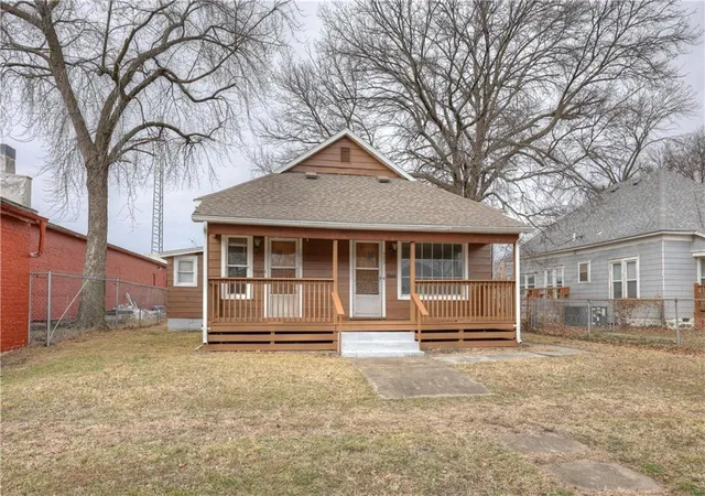 Photo 2 of Multi family home for sale at 703 N Grand St, Pittsburg, KS 66762 | MLS# 2639316 | Listing updated on 2026-09-08