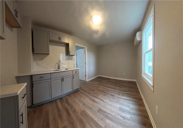 4th image of 4770 Railroad Ave, Shawnee, KS 66218 | MLS# 2639324