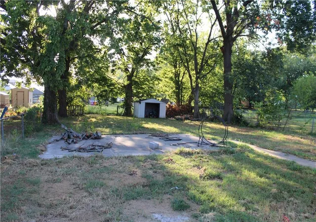 Photo 23 of Single family home for sale at 415 N Ozark St, Girard, KS 66743 | MLS# 2639327 | Listing updated on 2026-09-23