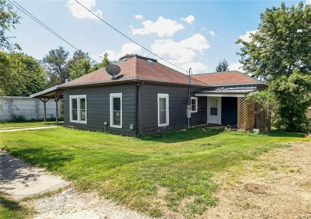 Photo 1 of Single family home for sale at 1809 N Main St, Trenton, MO 64683 | MLS# 2639329 | Listing updated on 2026-09-25