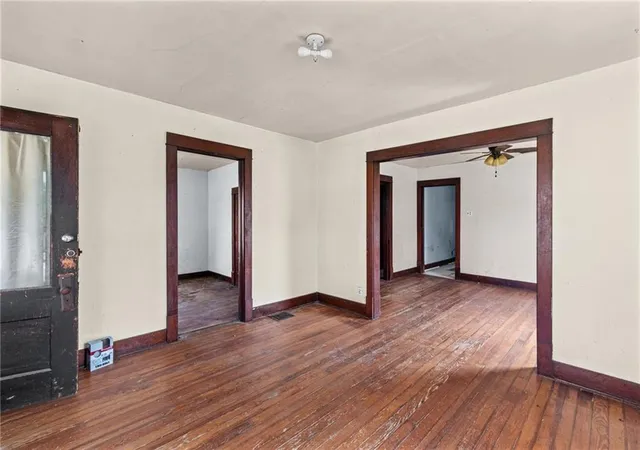 Photo 4 of Single family home for sale at 203 S Folger St, Carrollton, MO 64633 | MLS# 2639334 | Listing updated on 2026-09-01