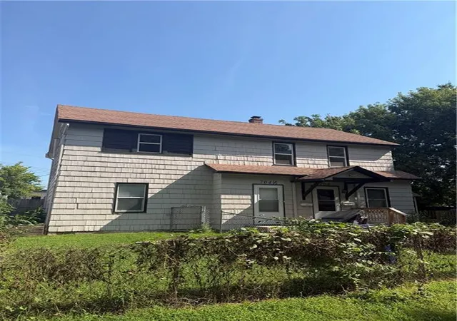Photo 4 of Sale Pending at 704 Rhodes Ave, Grandview, MO 64030 | MLS# 2639347 | Listing updated on 2026-09-04