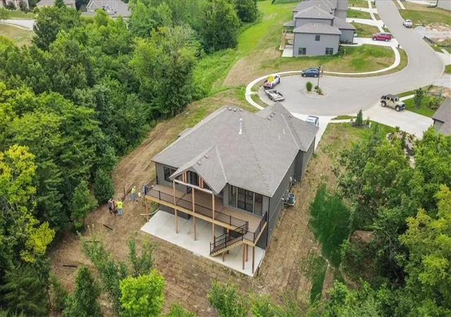 Photo 5 of Single family home for sale at 2204 Arbor Ln, Excelsior Springs, MO 64024 | MLS# 2639349 | Listing updated on 2026-08-29