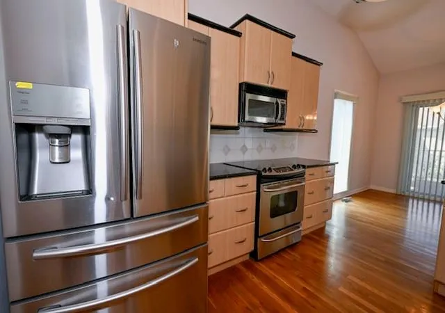 Photo 3 of Townhouse for sale at 6406 W 134th Terrace, Leawood, KS 66209 | MLS# 2639358 | Listing updated on 2026-10-01