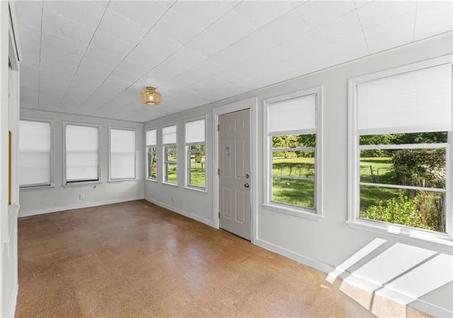 Photo 3 of Single family home for sale at 905 S Lincoln Ave, Raymore, MO 64083 | MLS# 2639360 | Listing updated on 2026-10-07