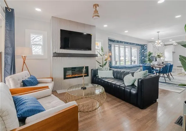 Photo 2 of Single family home for sale at 700 E 43rd Street, Kansas City, MO 64110 | MLS# 2639363 | Listing updated on 2026-09-19