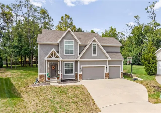 Photo 1 of Single family home for sale at 12542 Walnut Ct, Kansas City, MO 64145 | MLS# 2639368 | Listing updated on 2026-10-04