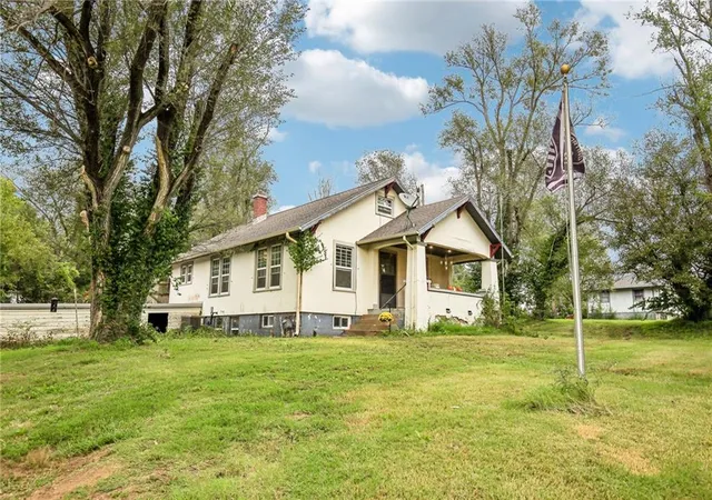 Photo 2 of Single family home for sale at 17237 286th Road, Atchison, KS 66002 | MLS# 2639385 | Listing updated on 2026-10-03