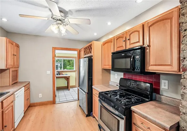 Photo 4 of Single family home for sale at 17237 286th Road, Atchison, KS 66002 | MLS# 2639385 | Listing updated on 2026-10-03