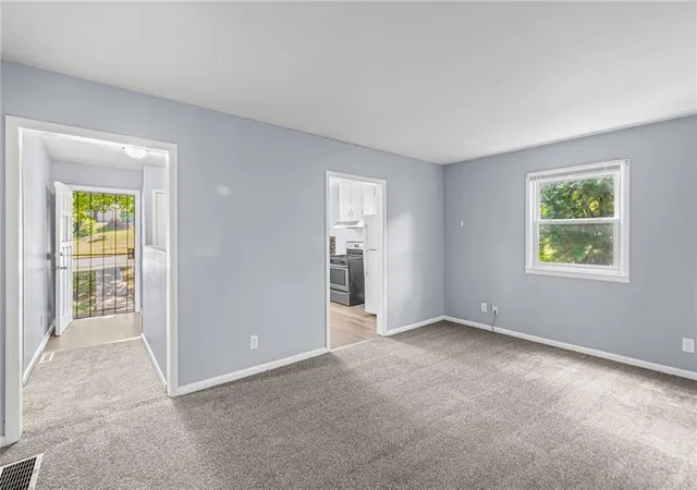 Photo 4 of Single family home for sale at 7030 Manchester Ave, Kansas City, MO 64133 | MLS# 2639395 | Listing updated on 2026-09-03