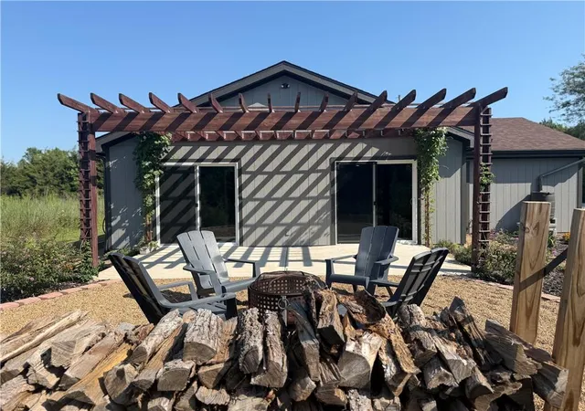 Photo 3 of Single family home for sale at 2 Illinois Dr, Linn Valley, KS 66040 | MLS# 2639397 | Listing updated on 2026-08-29