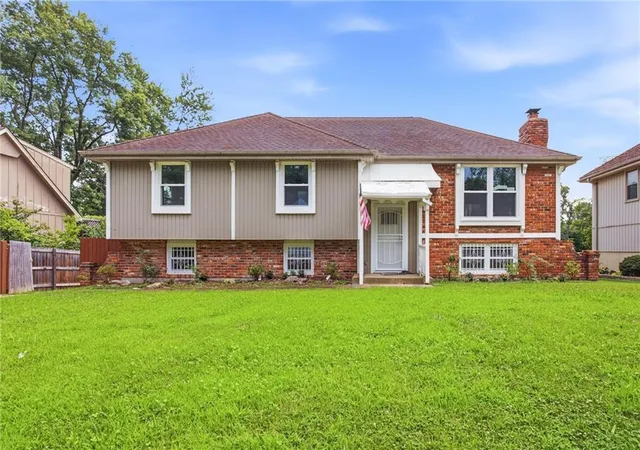 Photo 2 of Single family home for sale at 8113 E 96th Ter, Kansas City, MO 64134 | MLS# 2639400 | Listing updated on 2026-10-02