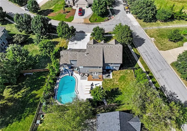 Photo 3 of Single family home for sale at 16915 W 161 St, Olathe, KS 66062 | MLS# 2639406 | Listing updated on 2026-09-17