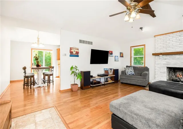 Photo 3 of Sale Pending at 1019 Ne 112th Ter, Kansas City, MO 64155 | MLS# 2639408 | Listing updated on 2026-09-15