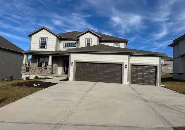 Photo 3 of Single family home for sale at 2309 Wabash St, Olathe, KS 66061 | MLS# 2639415 | Listing updated on 2026-10-22