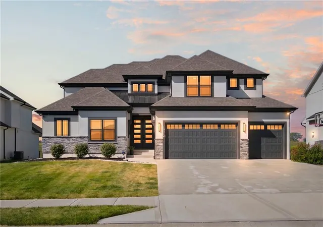 Photo 1 of Single family home for sale at 10514 N Hawthorne Ave, Kansas City, MO 64157 | MLS# 2639423 | Listing updated on 2026-09-05