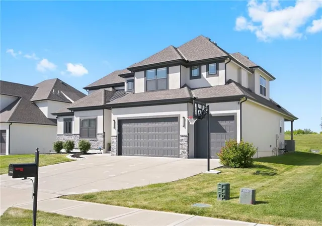 Photo 2 of Single family home for sale at 10514 N Hawthorne Ave, Kansas City, MO 64157 | MLS# 2639423 | Listing updated on 2026-09-05