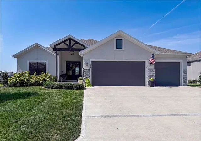 Photo 1 of Sale Pending at 3412 N 129th St, Kansas City, KS 66109 | MLS# 2639428 | Listing updated on 2026-09-08