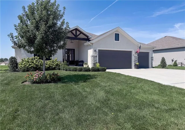 Photo 2 of Sale Pending at 3412 N 129th St, Kansas City, KS 66109 | MLS# 2639428 | Listing updated on 2026-09-08