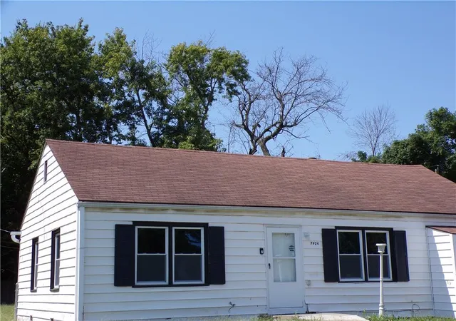 Photo 1 of Single family home for sale at 7924 Prospect Ave, Kansas City, MO 64132 | MLS# 2639436 | Listing updated on 2026-08-29