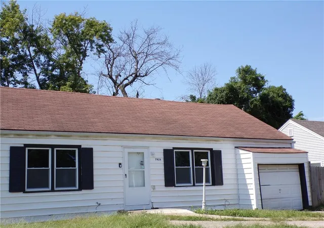 Photo 3 of Single family home for sale at 7924 Prospect Ave, Kansas City, MO 64132 | MLS# 2639436 | Listing updated on 2026-08-29