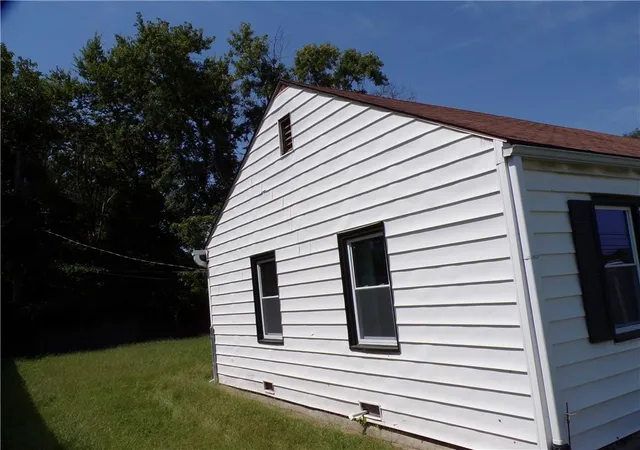 Photo 3 of Single family home for sale at 7924 Prospect Ave, Kansas City, MO 64132 | MLS# 2639436 | Listing updated on 2026-08-29
