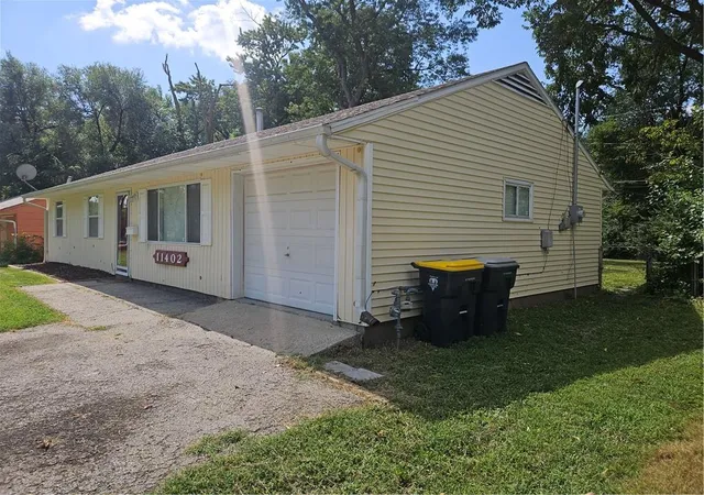 Photo 3 of Sale Pending at 11402 Crystal Ave, Kansas City, MO 64134 | MLS# 2639437 | Listing updated on 2026-08-30