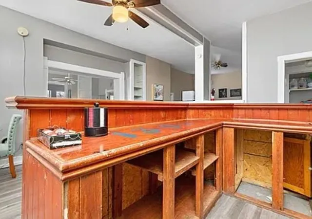 4th image of 1304 Massachusetts St, Lawrence, KS 660 | MLS# 2639444