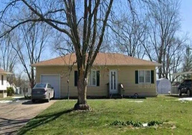 1st image of 139 Hunt St, Brookfield, MO 64628 | MLS# 2639448