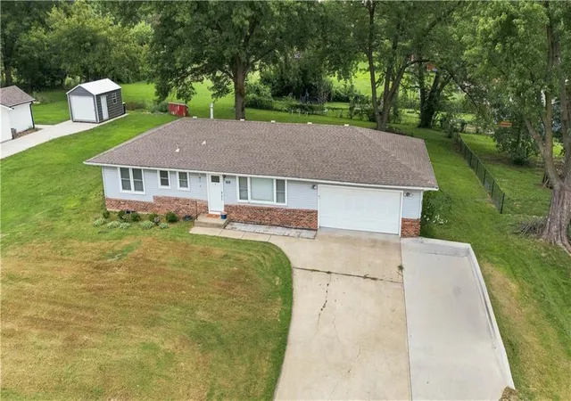 Photo 2 of Single family home for sale at 608 Ne 82nd St, Kansas City, MO 64118 | MLS# 2639454 | Listing updated on 2026-09-20